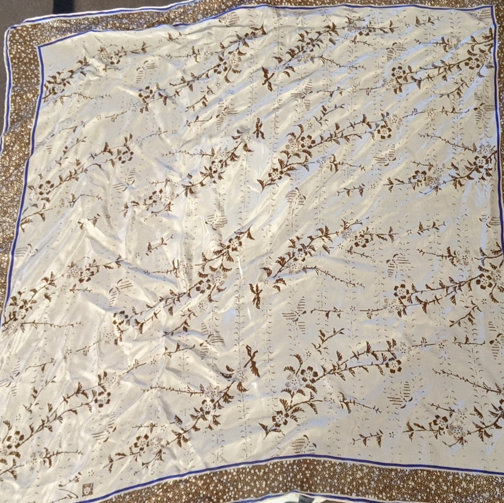 Scarf - Picture 2 of 2
